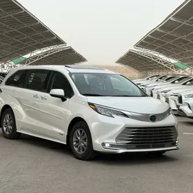 Toyota Sienna 2021