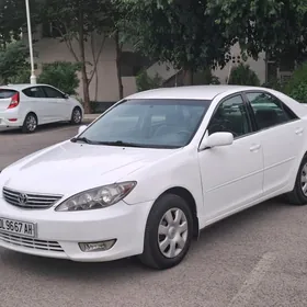Toyota Camry 2004