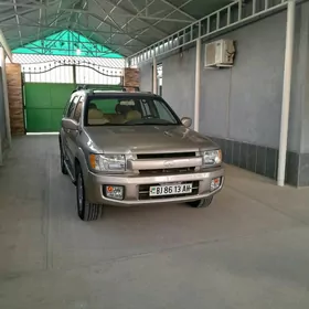 Nissan Pathfinder 2002