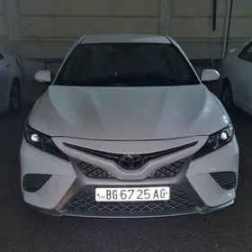 Toyota Camry 2019