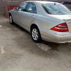 Mercedes-Benz S-Class 1999
