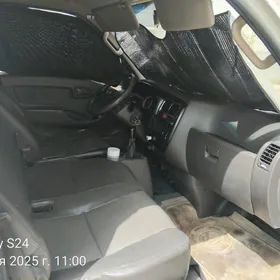 Hyundai H100 2012