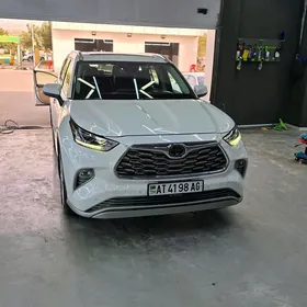 Toyota Highlander 2020