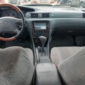 Toyota Camry 2000