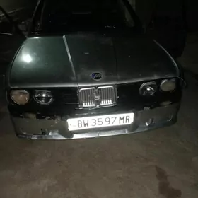 BMW 320 1989