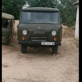 UAZ 469 1990
