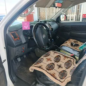 Toyota Hilux 2012