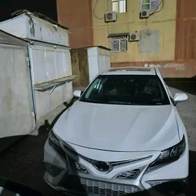 Toyota Camry 2022