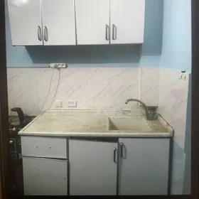 кухня столешница шкаф
