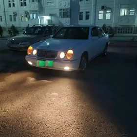 Mercedes-Benz E320 1998