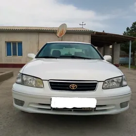 Toyota Camry 2000