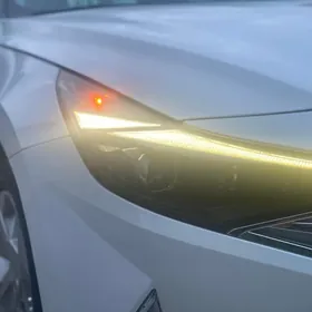 Hyundai Elantra 2021
