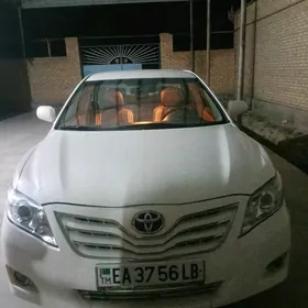 Toyota Camry 2010