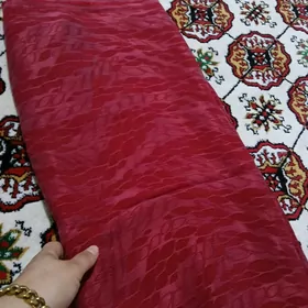 gülýüpek we pommah