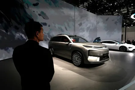 BYD объявила скидки до 35% и обвалила акций китайских автопроизводителей