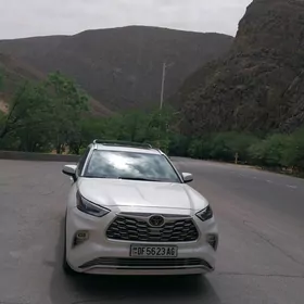 Toyota Highlander 2020