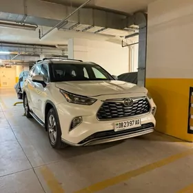 Toyota Highlander 2020