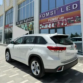 Toyota Highlander 2018