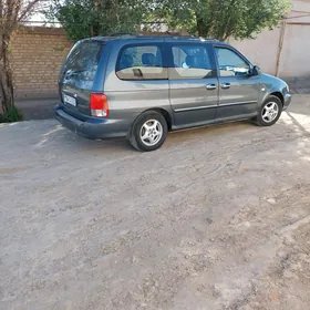Kia Carnival 2001