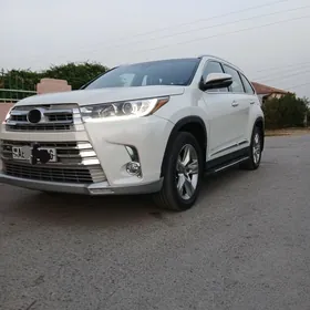 Toyota Highlander 2019