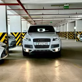 Audi Q7 2012