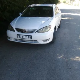 Toyota Camry 2004