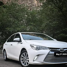 Toyota Camry 2016
