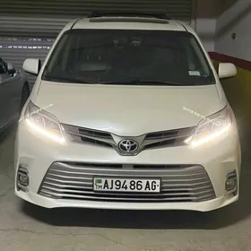 Toyota Sienna 2017