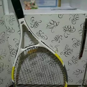 tennis raketka