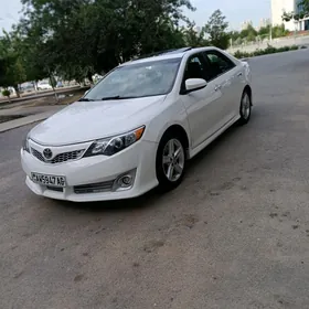 Toyota Camry 2013