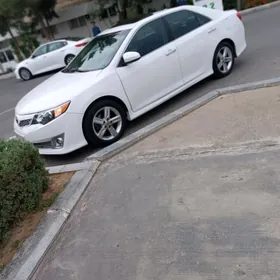 Toyota Camry 2013