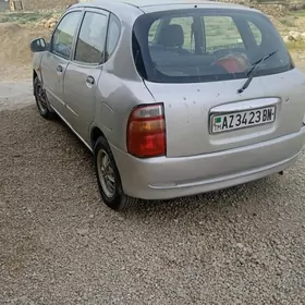 Daihatsu Sirion 2004