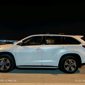 Toyota Highlander 2019
