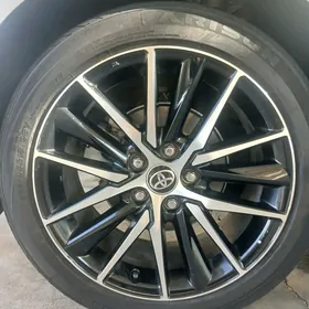 2022 Camry R18 lik diska