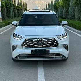 Toyota Highlander 2022