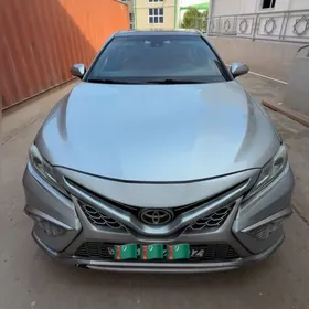Toyota Camry 2018