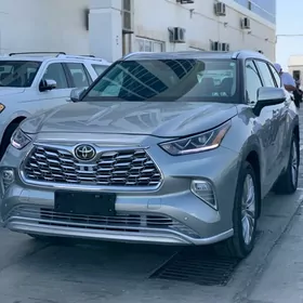 Toyota Highlander 2022