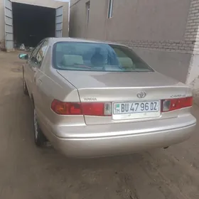 Toyota Camry 2000