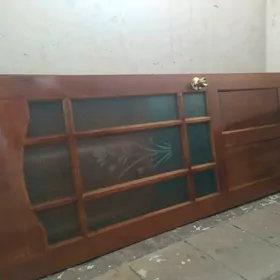 двери