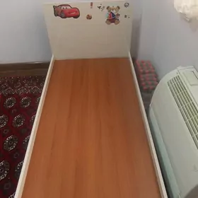 кровать полуторка