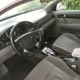 Daewoo Gentra 2013