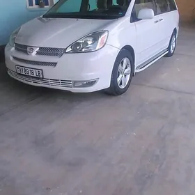 Toyota Sienna 2004