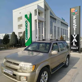 Infiniti QX4 2002