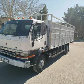 Mitsubishi Fuso 2000