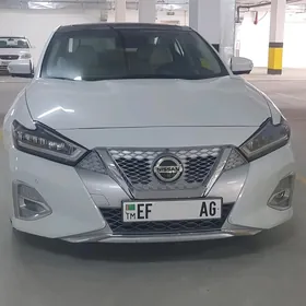 Nissan Maxima 2022