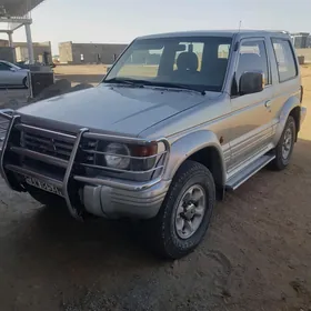Mitsubishi Pajero 1994