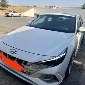 Hyundai Elantra 2022