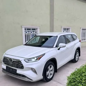 Toyota Highlander 2020