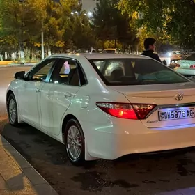 Toyota Camry 2017