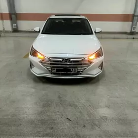 Hyundai Elantra 2020